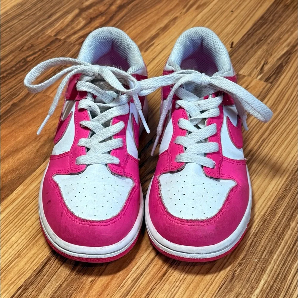 Kids Pink and White Nike Dunks, 2Y